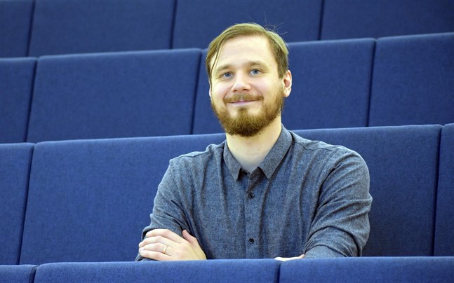 Jani Sormunen, doktorand vid Åbo universitet, har undersökt fästingar sedan 2012.
