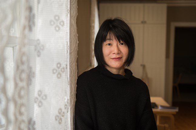Konstnären Fei Li är bosatt i USA. Under november månad har hon bott i Karleby, vid Drake Arts Center.