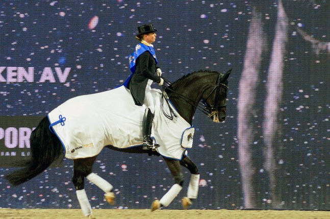 Tyskan Isabell Werth på hästen Weihegold vann årets dressyrfinal i Stockholm Horse Show.