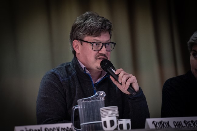 Korsholms kommundirektör Rurik Ahlberg vill inte höja skatten.