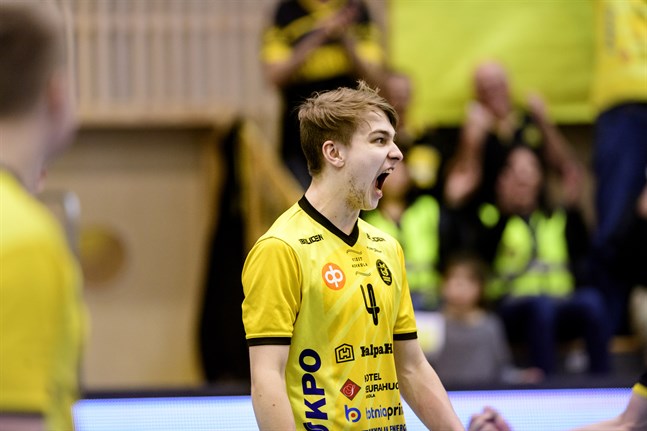 Fyra tigrar, bland andra passaren Anton Välimaa, ingår i månadens allstars-lag.