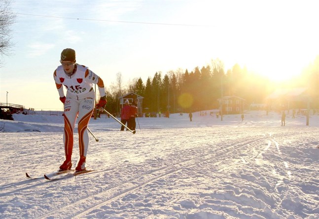 Hanna Ray känner till banorna vid Vörå skidcentrum väl, men i så här vintriga förhållanden får hon inte tävla nästa helg.