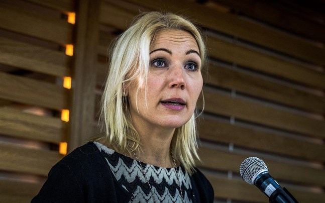 Marina Kinnunen, direktör för Vasa sjukvårdsdistrikt, ser Österbottens välfärdsområde som ett sätt att vårda människor på rätt ställe.