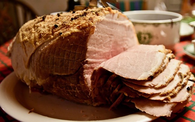Julskinkan ser ut att behålla sin status som huvudrätt på finländarnas julbord.