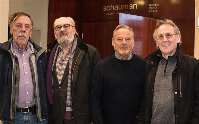 Från vänster i bild dansbandsrävarna Kurt Nyman, Matts Möller, Rolf Wikman och Rune Sjöblom. Nu gör de comeback i samarbete med Guns Rosor.