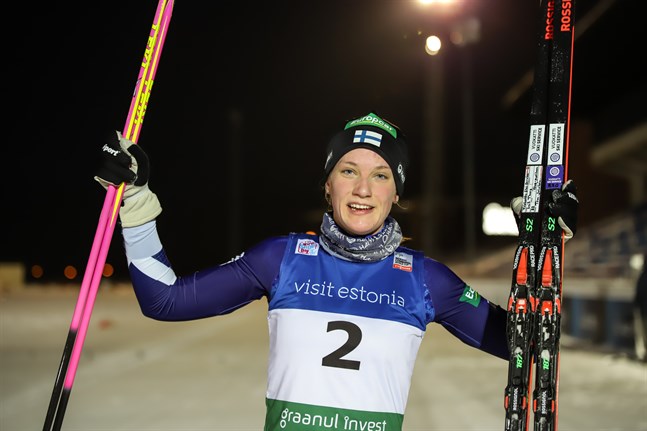 Alva Thors hoppade 52 meter och var med den prestationen tredje bäst efter backmomentet i FM i Jyväskylä. Efter tävlingen blev det segerjubel.
