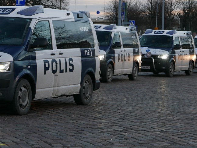 En person misstänks ha kopplingar till terrorattacken i Åbo.