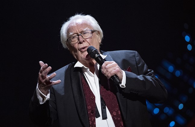 Jan Malmsjö hade en del problem och glömde texten under fredagens genrep.