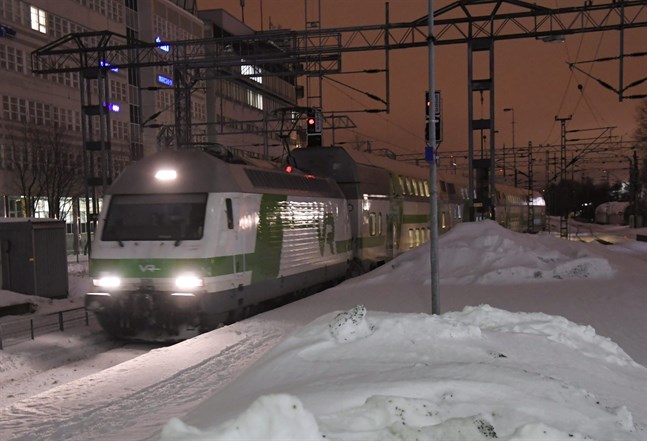 Förseningar i tågtrafiken kan förekomma även den här veckan, uppger VR.