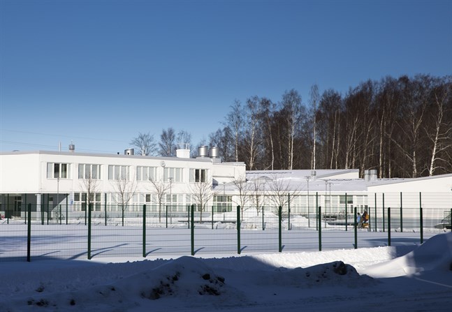 Vaasan yhtenäiskoulu finns i flera byggnader i Vöråstan.