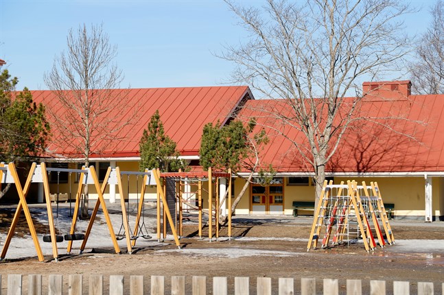 Ett coronafall har konstaterats på Helsingby skola i Korsholm.