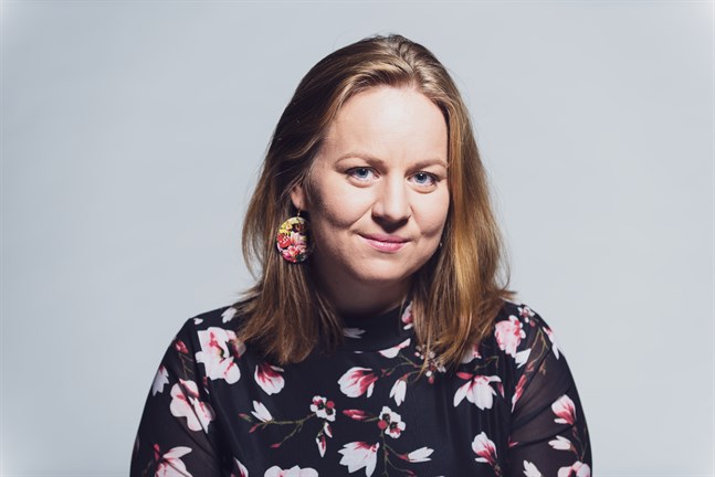 De manliga artister som bokats för den nya dialektfestivalen Priima är absolut värda sin plats på scenen. Men fler kvinnliga dialektartister borde också få chansen, anser Lina Teir.