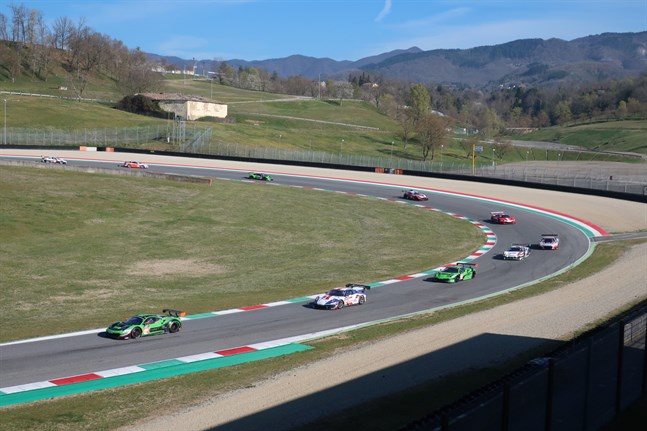 Rory Penttinen var i belgiska SPA Franchorchamps för att köra ett Creventic 12H race nu i påskhelgen.