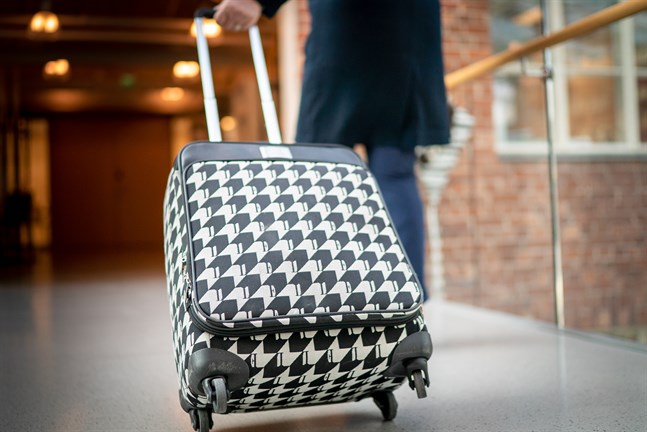 I fråga om ersättningar utgår i regel resebolagen från Utrikesministeriets resemeddelanden.