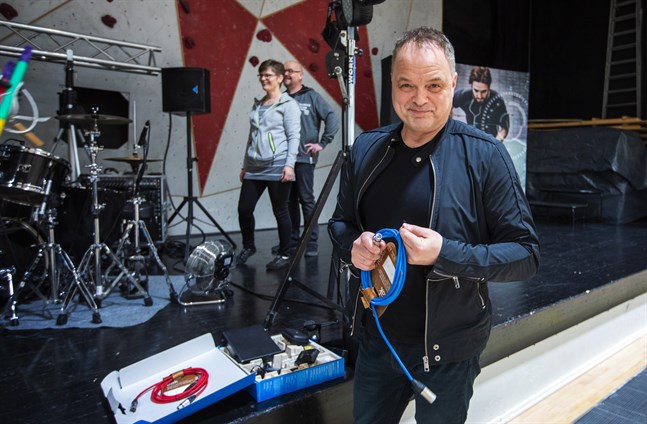 Charles Plogmans nya singel heter "Små stunder".