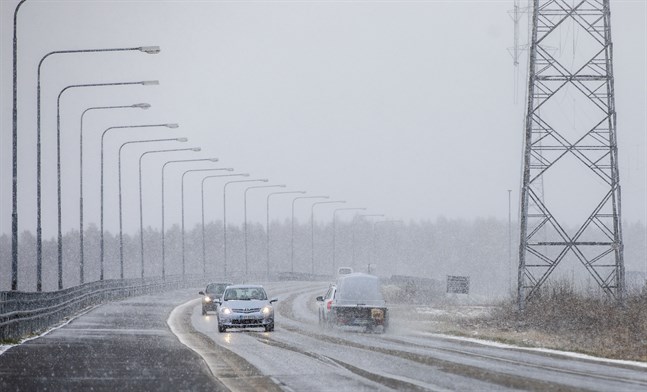 Flera vädervarningar har utfärdats för Österbotten under torsdagen.
