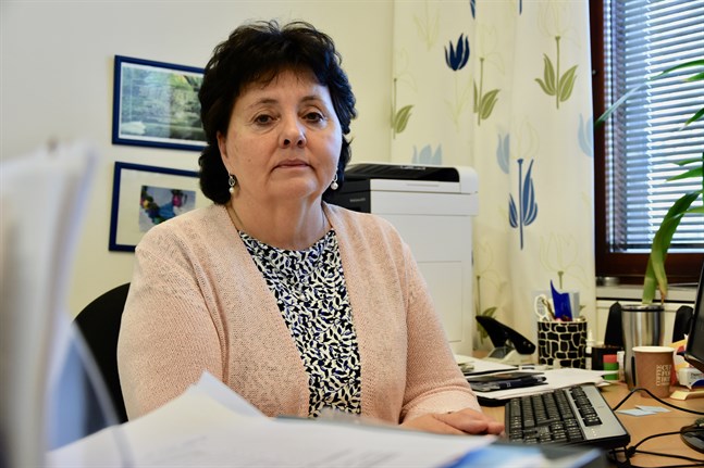 Kanske behöver Närpes en andhämtningspaus för att samhället och integrationen ska hinna i kapp, säger integrationskoordinatorn Lilian Ivars.