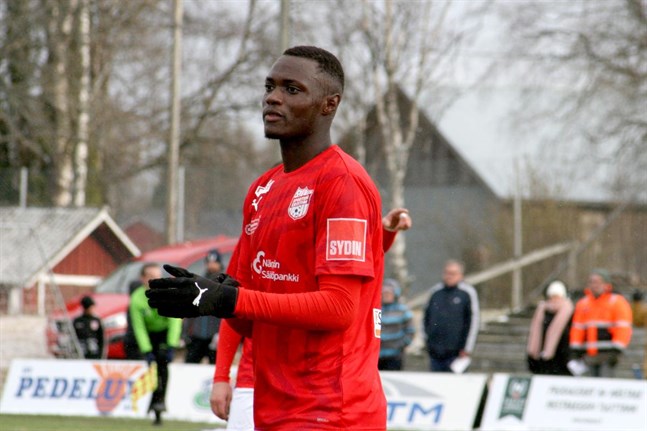 Sporting kan räkna in en mindre transfersumma för sin mittback Malick Niang.