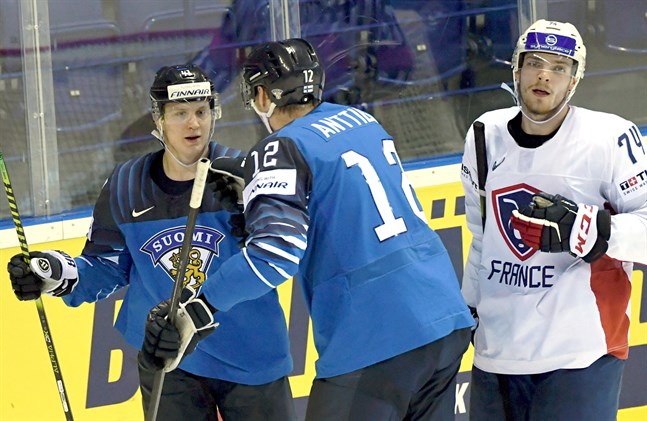 Joel Kiviranta såg till att Finland fick fart på målskyttet i första perioden.
