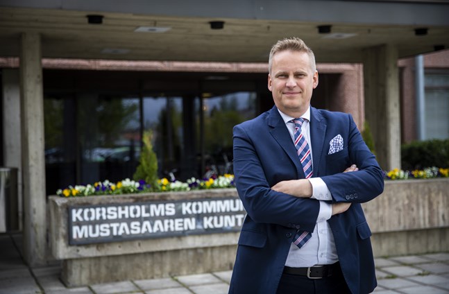 Samuel Broman (SFP) menar att det kan vara bättre att satsa mer i investeringsskedet om det kan sänka underhållskostnaderna för investeringen.