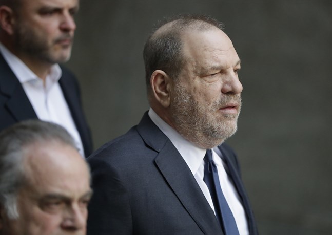 Harvey Weinstein uppges ha uppnått förlikning med kvinnor som anklagat honom för trakasserier i ett civilmål. Arkivbild.