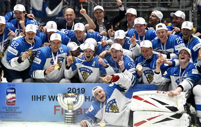 Det finländska guldlaget hyllas från alla håll.