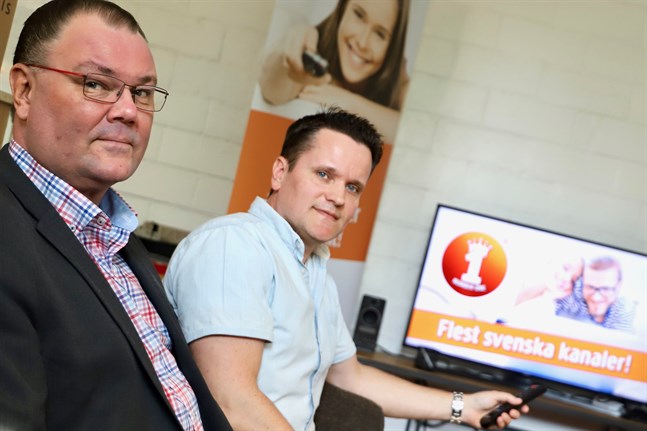 Thomas Guss och Patrik Pada jobbar för Ålcom i Vasa. De har hand om tv-tjänsterna på den finländska marknaden.