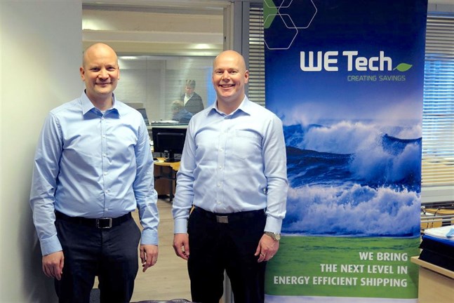 Martin Andtfolk och Mårten Storbacka är nöjda över att kunna presentera teknik från Vasa i nya Kvarkenfärjan.