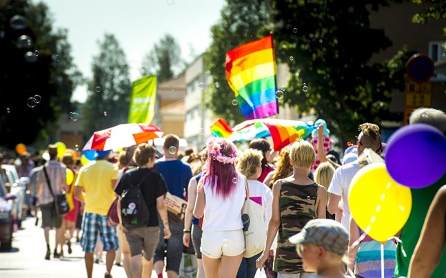 Finns det en inkluderande församlingsgemenskap för unga hbtq-personer, frågar skribenten.