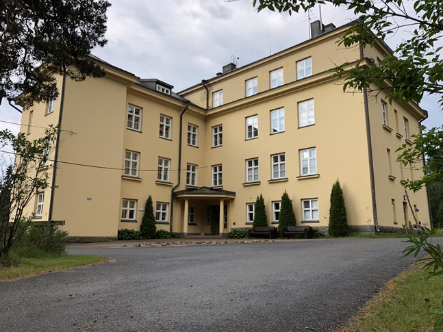 Platserna vid Röda Korsets mottagningscentral i Kristinestad minskar.