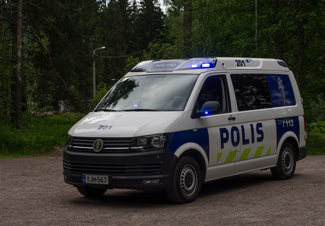 En man från Vanda drunknade i S:t Michel tidigt på söndagsmorgonen.
