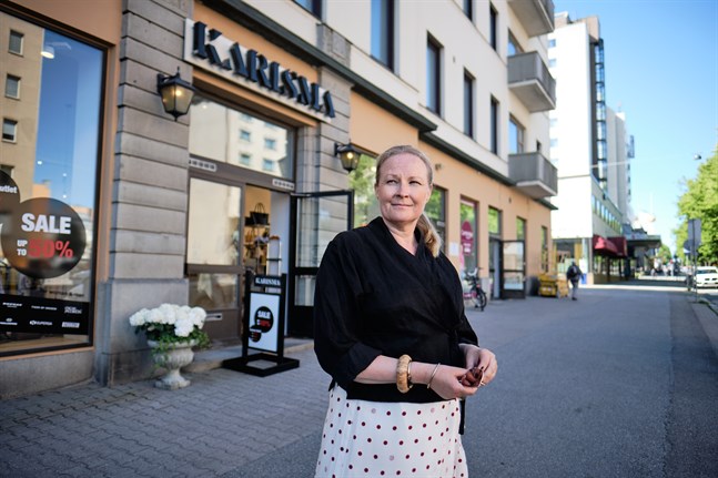 I vinter är det 30 år sedan Carola Svahn-Salomäki öppnade sin första klädbutik i Vasa. Nu får hon pris för sitt entreprenörskap.