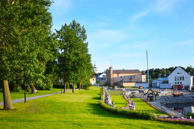 Invigningen av Ljusparken skjuts fram till senare i höst.