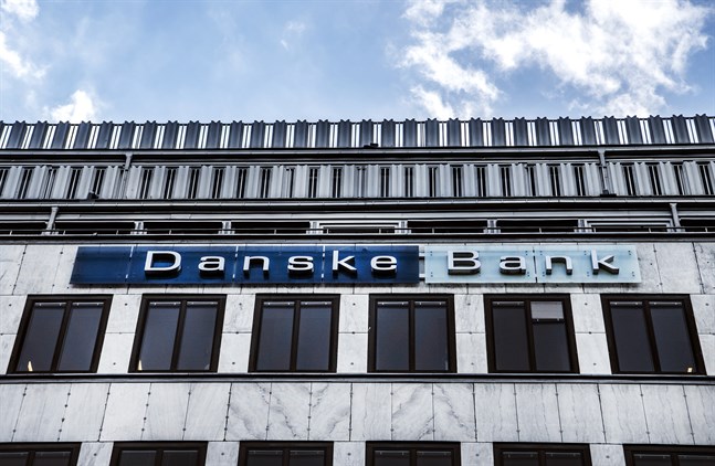 Danske Bank justerar ned sin vinstprognos något. Arkivbild.