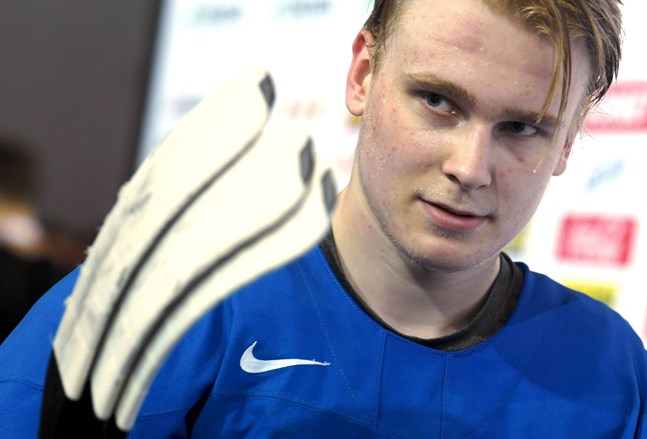Kaapo Kakko valdes som andra spelare i årets NHL-draft, bakom amerikanen Jack Hughes.