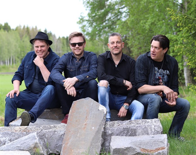 Sam's Garage består av från vänster Samuel Jåfs, John Peltoniemi, Patrik Backman och Jan Holm.