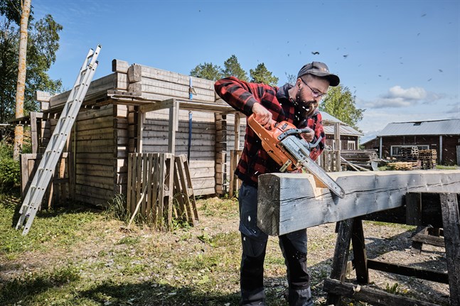 Fogen sågas till inför första passningen.