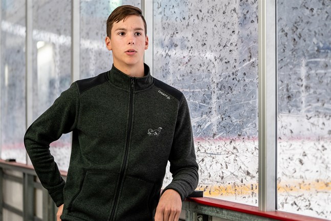 Joel Blomqvist ser ut att bli tredjemålvakt i junior-VM.