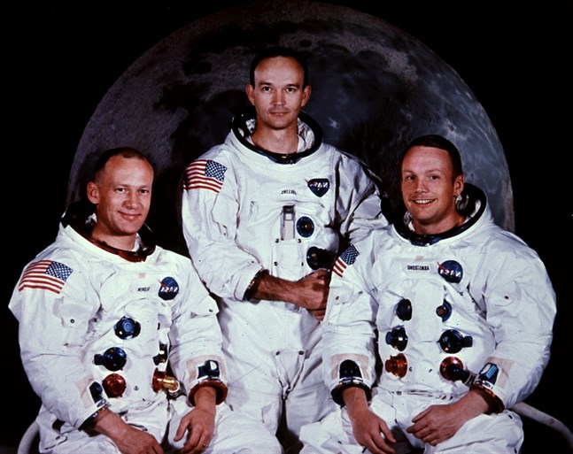 Besättningen på Apollo 11 som gjorde den första månlandningen 1969. Från vänster Edwin Aldrin, Michael Collins och Neil Armstorng. Det var Aldrin och Armstrong som promenerade på månens yta medan Collins kretsade runt månen med kommandokapseln.