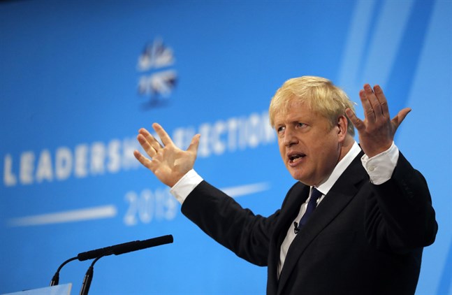 Boris Johnson har insinuerat att han vill "smyga" ut ur EU, enligt brittiska medier – en plan som han själv varken bekräftar eller förnekar. Arkivbild.