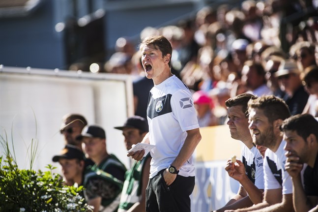 En rafflande fotbollshöst är att vänta för KPV:s nya chefstränare, Jani Uotinen.