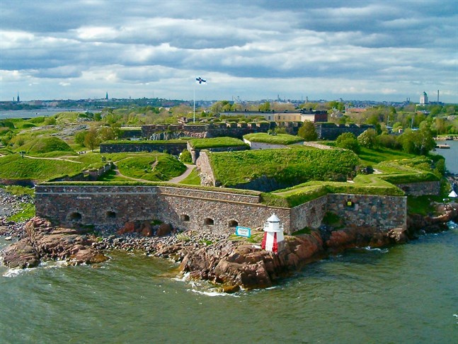 Rysshärjningarna för 300 år sedan ledde till att Sveaborg i Helsingfors anlades. Man ville förhindra att ryssarna skulle kunna anfalla skärgårdsvägen en gång till.