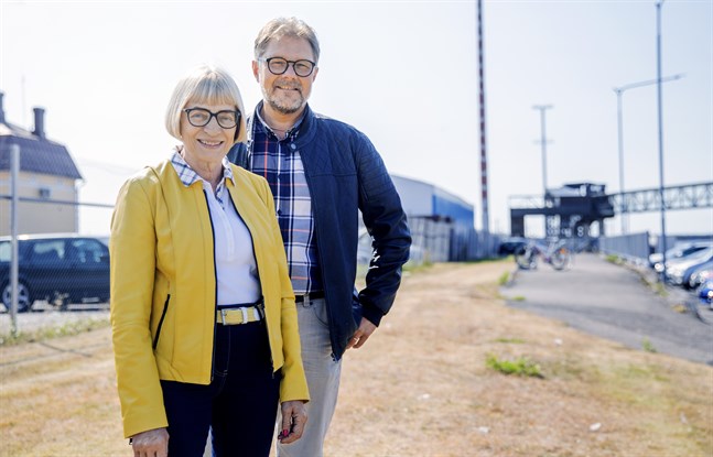 I dag håller Svenska pensionärsförbundet Österbotten sommarfest i Åminne Folkpark. Förbundet är inte bara intressebevakare, utan resor, fester och annan social samvaro är också viktigt konstaterar ordförande Anita Ismark och ombudsmannen Patrick Ragnäs.