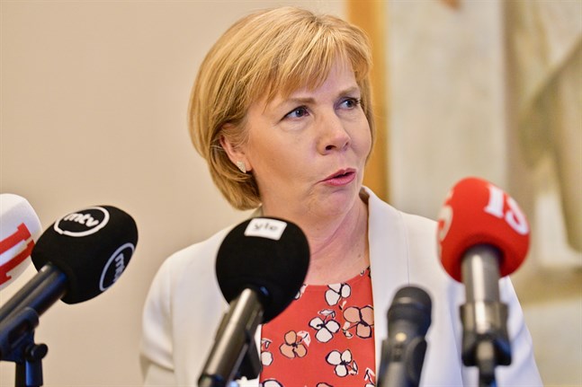 Justitieminister Anna-Maja Henriksson poängterar samernas rätt att påverka frågor som berör dem själva.