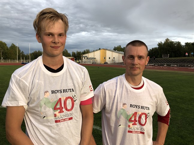 Fredrik Forsell (FoBK) och Mikael Nyvall (MunU) prisbelönades med var sin Rutan-skjorta.