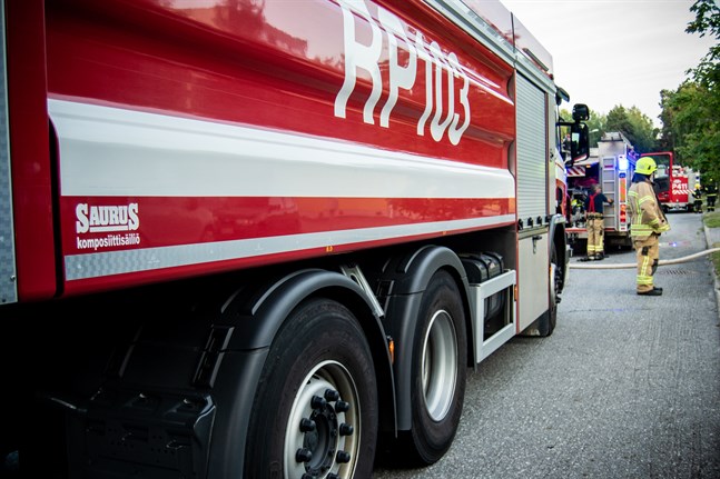 Tack vare spaningsflygningarna kunde Räddningsväsendet rycka ut i tid för att släcka en lång rad markbränder, uppger Regionförvaltningsverket.