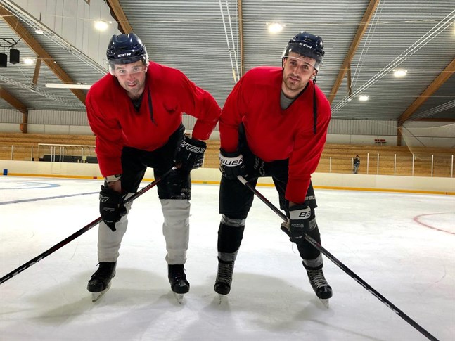 Edgars Apelis, till vänster, och Arturs Kuzmenkovs är Kraft hockeys två mycket intressanta nyförvärv.
