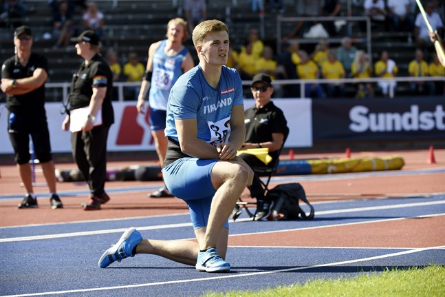 Spjutkastaren Oliver Helander blev trea i Sverigekampen med 80,66 meter. På grund av problem ned axeln avstod Helander från att kasta sina tre sista kast.