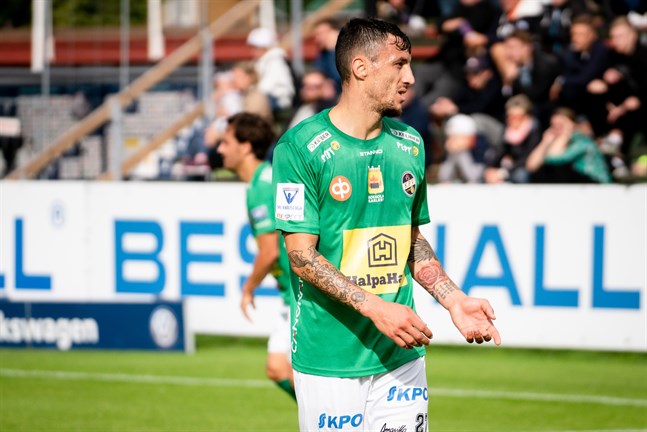 KPV:s Hysen Memolla har blivit uppkallad till det albanska fotbollslandslaget.
