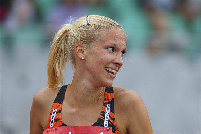 Camilla Richardsson löpte i mål som fyra i kampen mellan USA och Europa. Därmed tog USA hand om segern i hinderloppet medan Europa lade beslag på placeringarna två till fem.